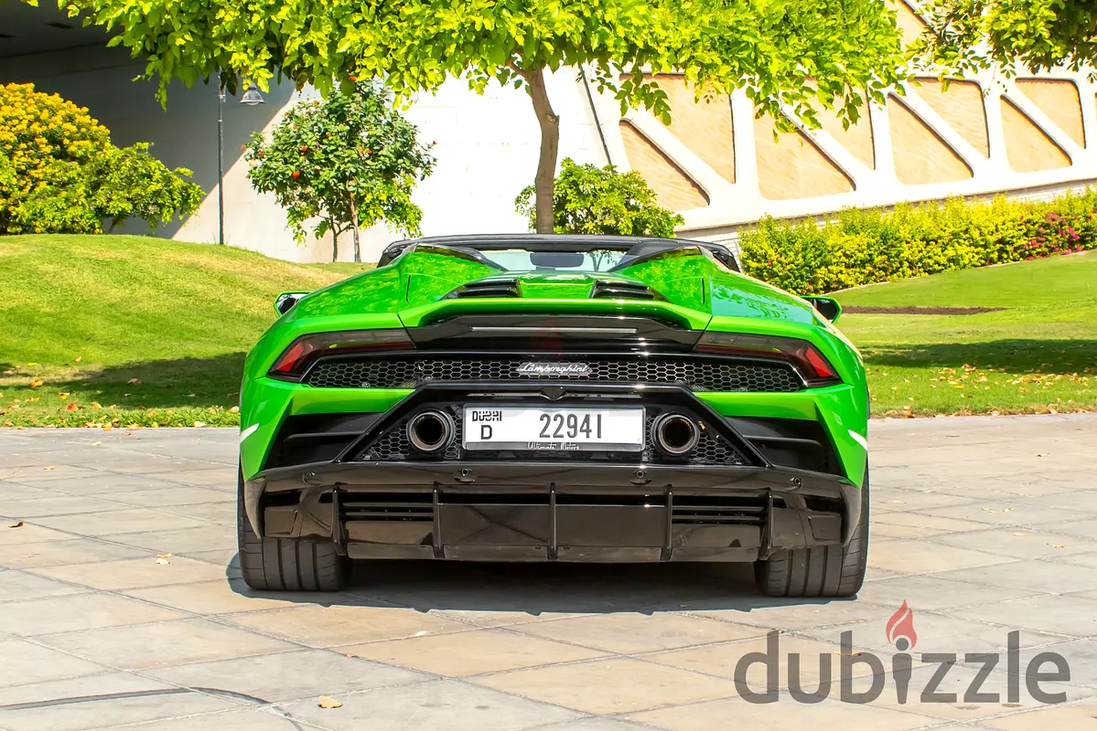 2024 Lamborghini Huracan for Rent in Palm Jumeirah photo 8