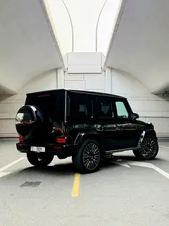 2025 Mercedes-Benz G-Class for Rent in Business Bay (Black, Automatic, 5 Seater, GT4 A) photo 3