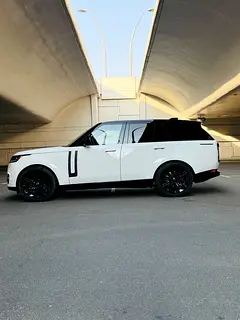 Hire 2025 Land Rover Range Rover in Business Bay — Daily, Weekly & Monthly Hire photo 3