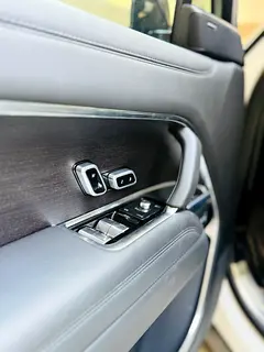 Hire 2025 Land Rover Range Rover in Business Bay — Daily, Weekly & Monthly Hire photo 7