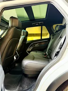 Hire 2025 Land Rover Range Rover in Business Bay — Daily, Weekly & Monthly Hire photo 8