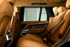 2023 Land Rover Range Rover for Rent in Al Quoz 3 (Black) photo 6