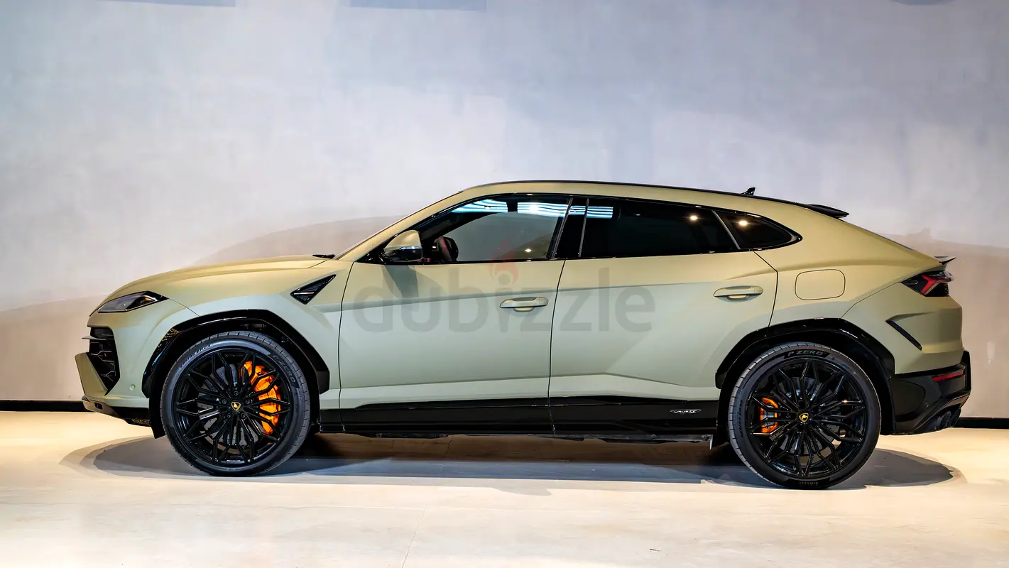 2025 Lamborghini Urus for Rent in Al Quoz Industrial Area 3 photo 6