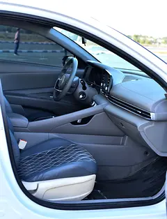 Hire 2023 Hyundai Elantra in Al Garhoud | Insured Self-Drive Rental photo 7