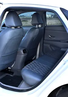 Hire 2023 Hyundai Elantra in Al Garhoud | Insured Self-Drive Rental photo 8