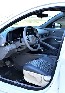 Hire 2023 Hyundai Elantra in Al Garhoud | Insured Self-Drive Rental photo 10