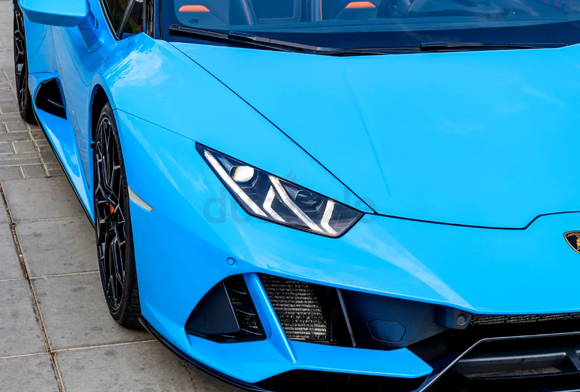 2024 Lamborghini Huracan for Rent in Al Quoz 1 photo 4