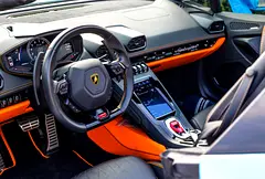 2024 Lamborghini Huracan for Rent in Al Quoz 1 photo 6