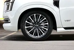 2025 Nissan Patrol Rental in Al Quoz 1 — Rent Online with Drivaza photo 6