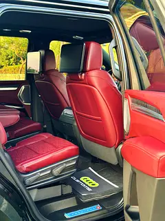 2025 Cadillac Escalade Rental in Central Park photo 9