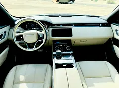 2021 Land Rover Range Rover Velar for Rent in Oud Metha (Black) photo 6