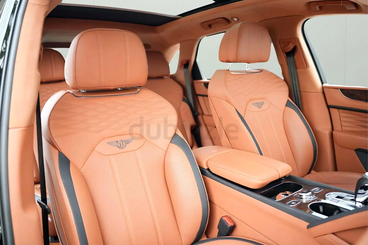 2023 Bentley Bentayga for Rent in Al Barsha 1 (Black) photo 9