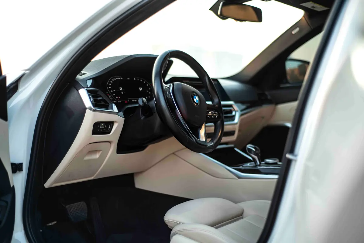Rent 2020 BMW 3-Series in Al Quoz 4 photo 8