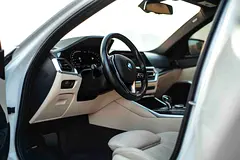 Rent 2020 BMW 3-Series in Al Quoz 4 | Insured Self-Drive Rental photo 8