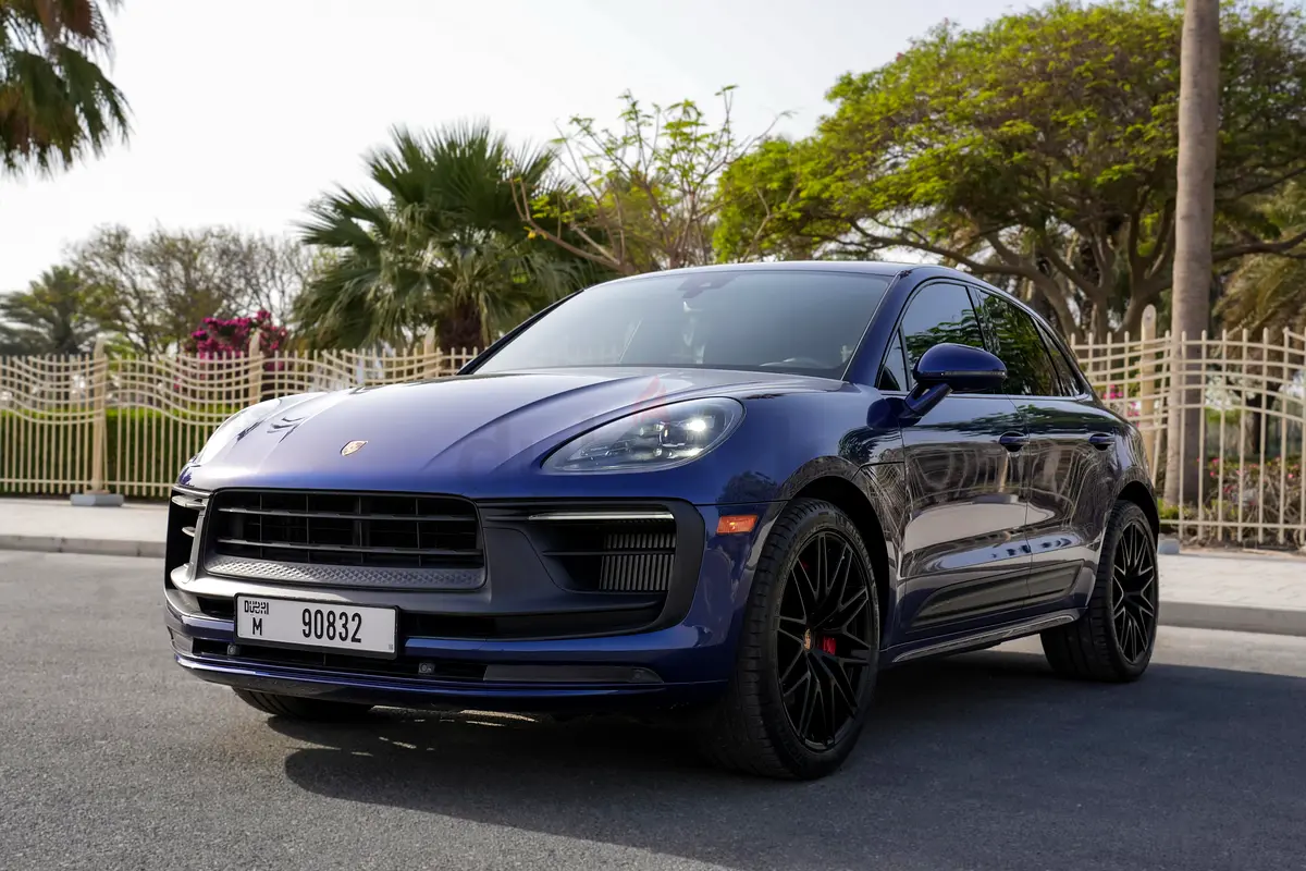 2023 Porsche Macan for Rent in Al Barsha 1 photo 3