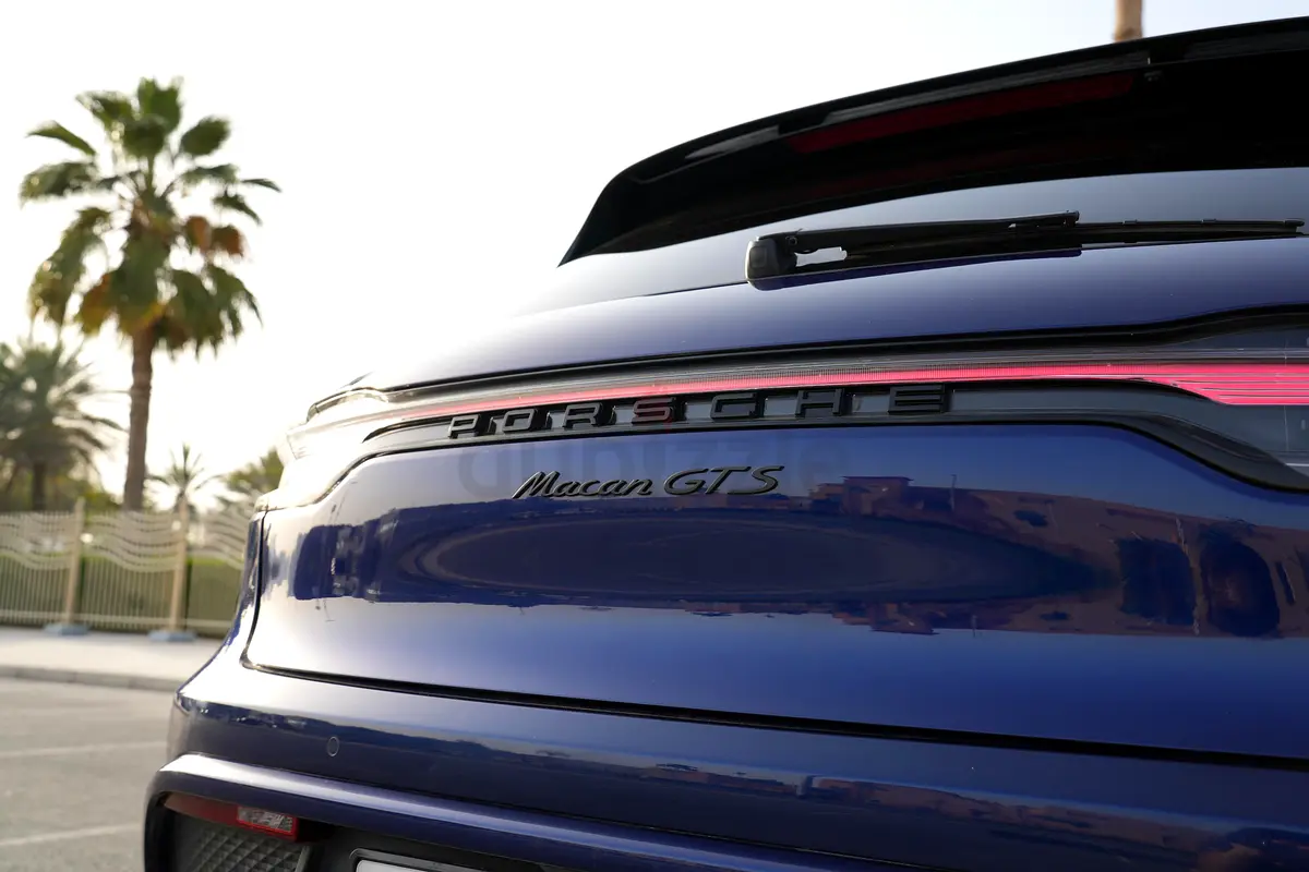2023 Porsche Macan for Rent in Al Barsha 1 photo 10