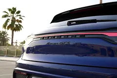 2023 Porsche Macan for Rent in Al Barsha 1 photo 10