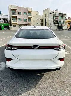 Hire 2023 JAC J7 in Deira — Rent Online with Drivaza photo 2