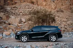 2023 Toyota Highlander Rental in Nad Al Sheba 3 | Insured Self-Drive Rental photo 2