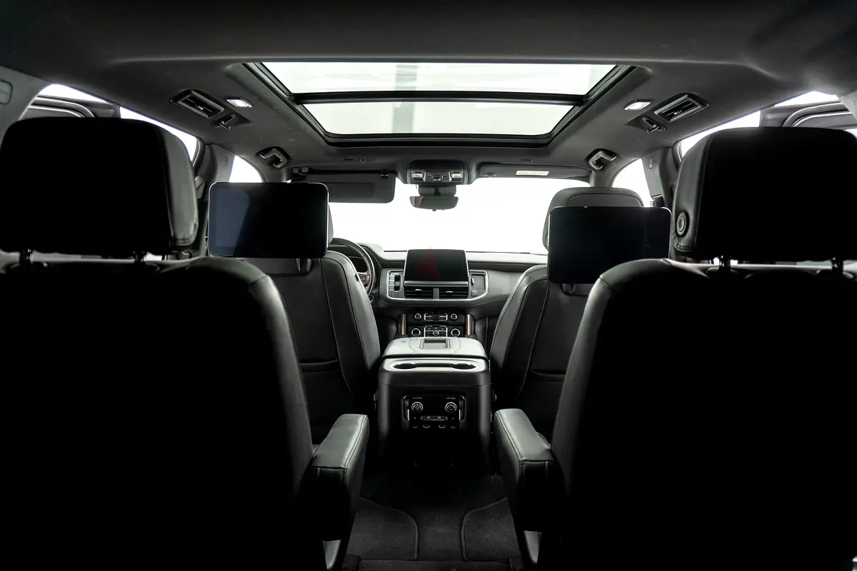 2023 Chevrolet Tahoe for Rent in District One photo 4