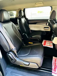 2024 Kia Carnival for Rent in Al Mamzar photo 9