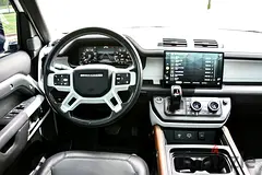 2022 Land Rover Defender for Rent in Business Bay photo 4