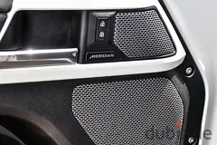 2022 Land Rover Defender for Rent in Business Bay photo 8