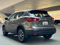 2021 Nissan Rogue Sport for Rent in Al Jaddaf photo 3