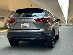 2021 Nissan Rogue Sport for Rent in Al Jaddaf photo 5