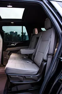 2025 GMC Yukon for Rent in Business Bay photo 4