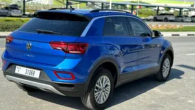 2023 Volkswagen T-Roc for Rent in Nad Al Sheba 3 photo 4