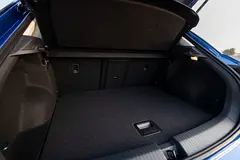 2023 Volkswagen T-Roc for Rent in Nad Al Sheba 3 photo 8