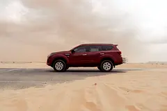 2023 Nissan Xterra for Rent in Nad Al Sheba 3 photo 5
