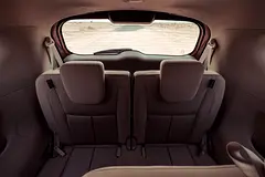 2023 Nissan Xterra for Rent in Nad Al Sheba 3 photo 8