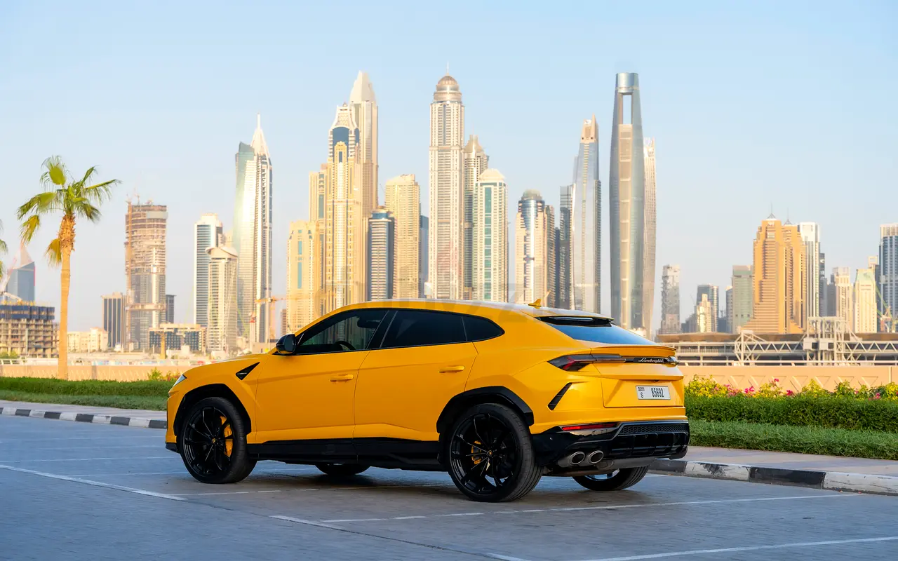 2023 Lamborghini Urus for Rent in Arjan photo 4