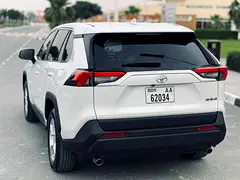 2023 Toyota Rav 4 for Rent in Nad Al Sheba 3 photo 5