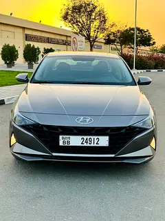 2022 Hyundai Elantra for Rent in Nad Al Sheba 3 photo 2