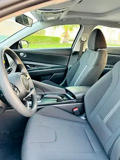 2022 Hyundai Elantra for Rent in Nad Al Sheba 3 photo 10