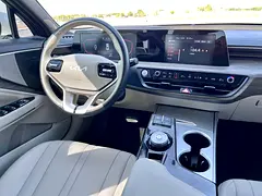 Hire 2023 Kia K8 in Nad Al Sheba 3 — Rent Online with Drivaza photo 7