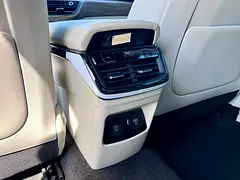 Hire 2023 Kia K8 in Nad Al Sheba 3 — Rent Online with Drivaza photo 9