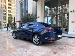 2021 Mazda 3 for Rent in Nad Al Sheba 3 photo 5