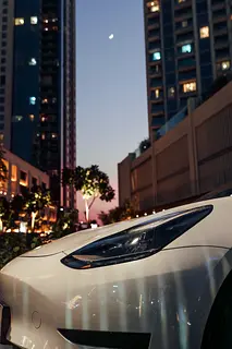 2021 Tesla Model 3 for Rent in Nad Al Sheba 3 photo 9