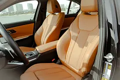 Rent 2024 BMW 3-Series in Al Quoz — Rent Online with Drivaza photo 8