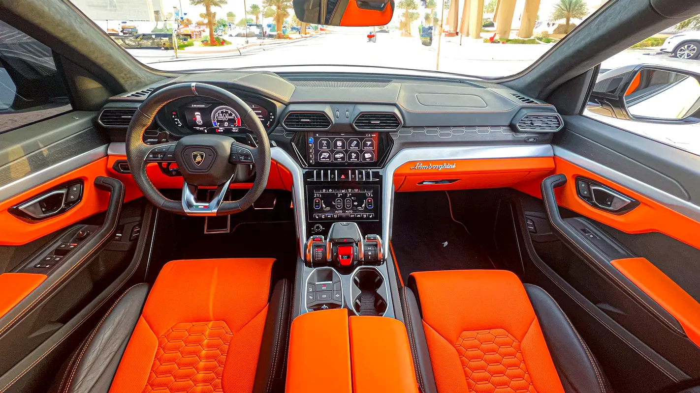 2022 Lamborghini Urus for Rent in Al Quoz 3 (White) photo 5