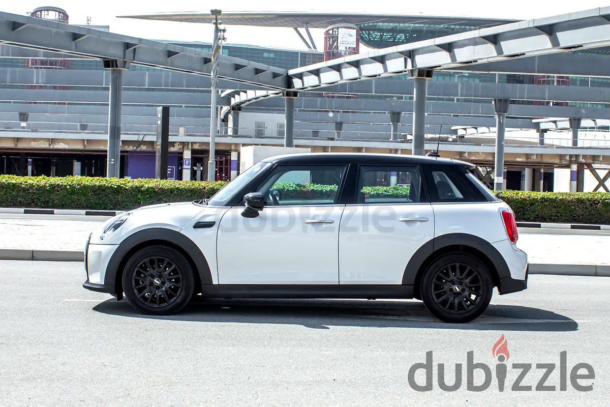 2024 MINI Cooper for Rent in Downtown Dubai (White, Automatic, 5 Seater, Thrifty a) photo 2