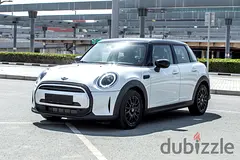 2024 MINI Cooper for Rent in Downtown Dubai (White, Automatic, 5 Seater, Thrifty a) photo 4