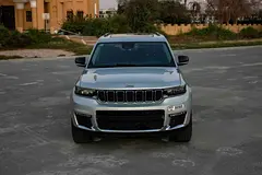 Hire 2023 Jeep Grand Cherokee in Al Quoz 4 | Verified Drivaza Partner photo 2
