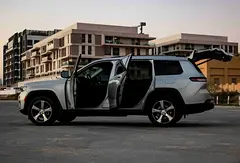 Hire 2023 Jeep Grand Cherokee in Al Quoz 4 | Verified Drivaza Partner photo 7