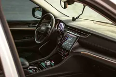 Hire 2023 Jeep Grand Cherokee in Al Quoz 4 | Verified Drivaza Partner photo 9