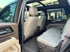 Hire 2025 GMC Yukon in Al Quoz 4 — Book by WhatsApp Today photo 10